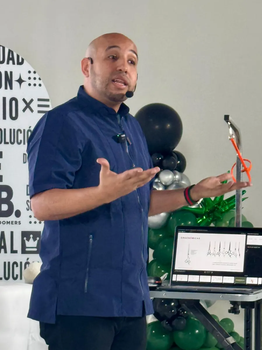 Clase de tijeras en Miami